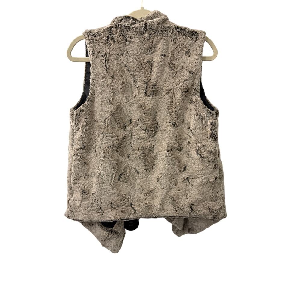 WD.NY Faux Fur Open Front Asymmetrical Layering Vest Size Women's Small - Picture 3 of 3